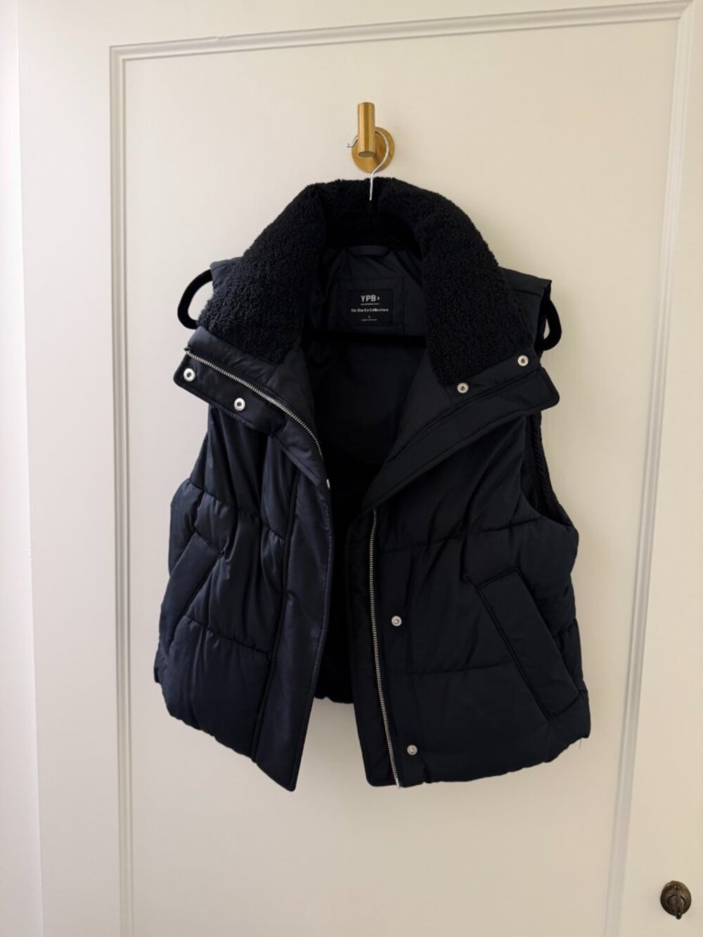 YPB On The Go Puffer Vest Black Teddy Collar